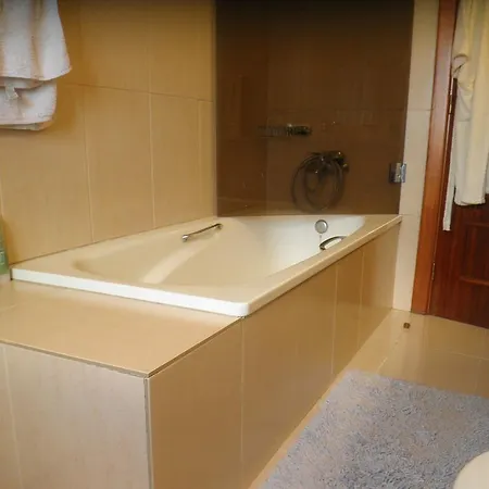Vakantiehuis With Swimming Pool